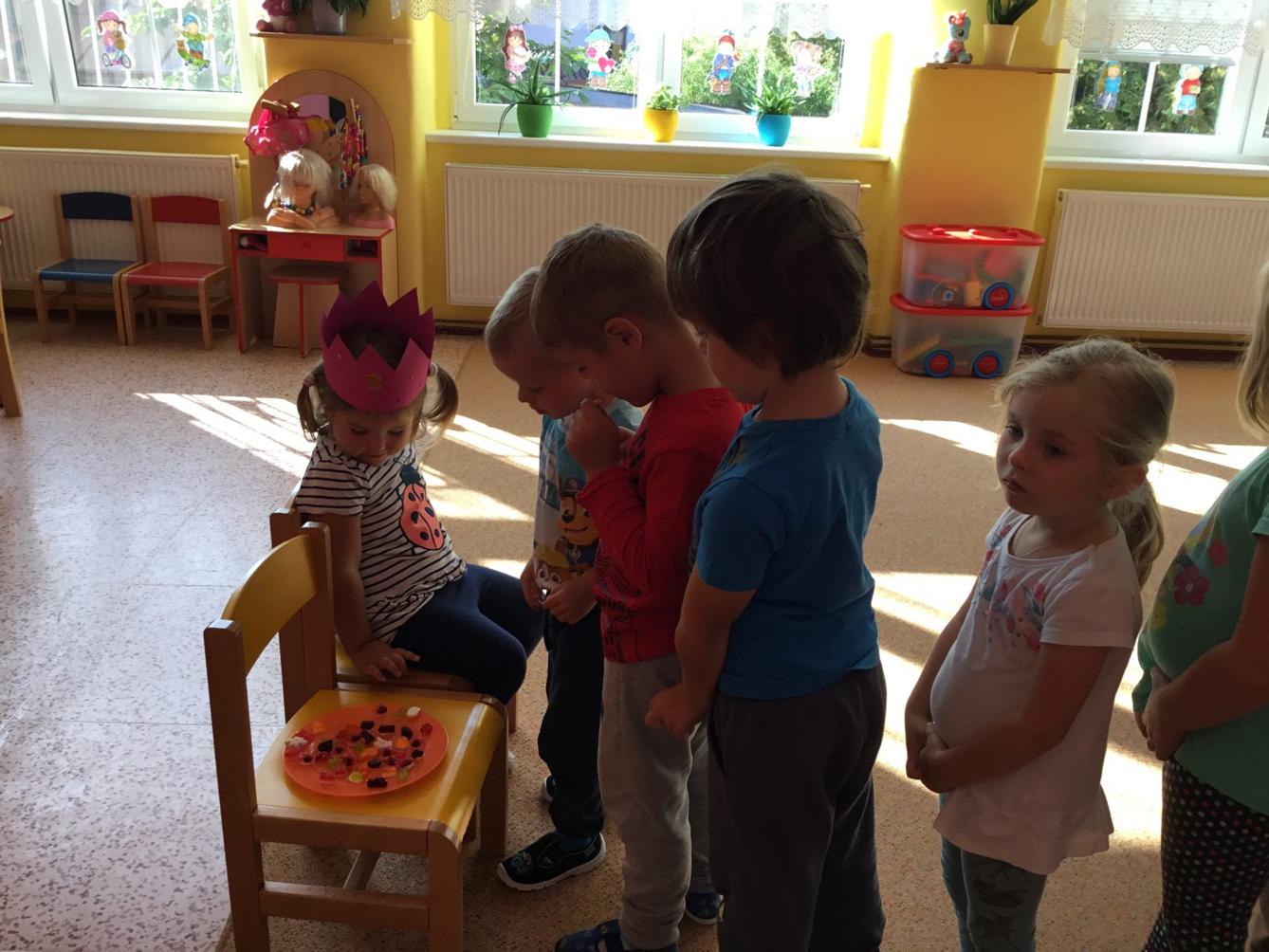 Broučci slaví: Adélka měla narozeniny - 5