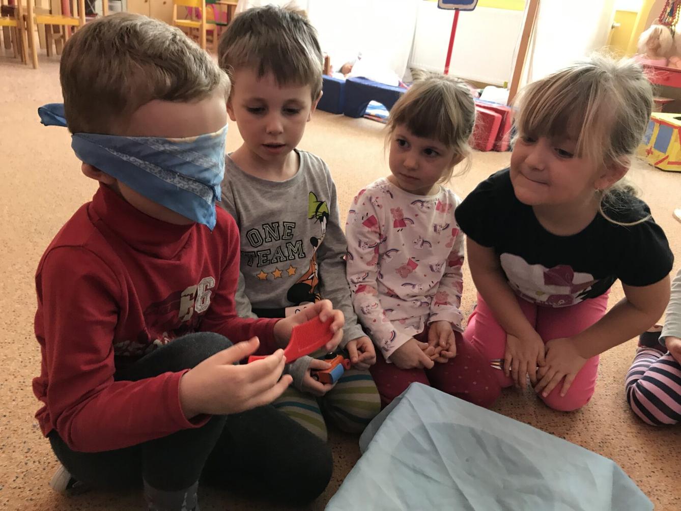 ODPOLEDNÍ HRY: ,,NAŠE SMYSLY" - 20