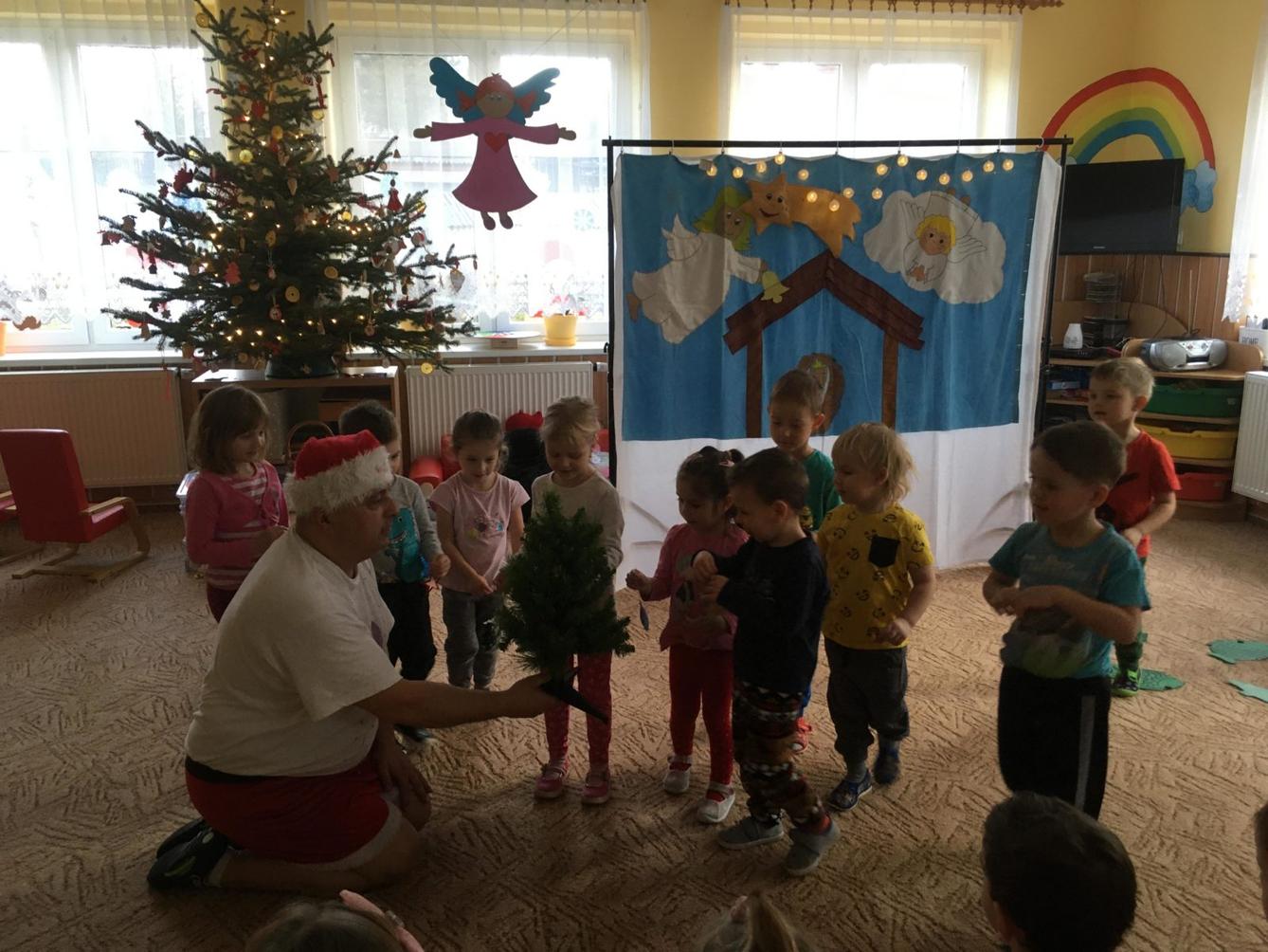 Divadlo - JAK SI JEŽÍŠEK UŽIL ČESKÉ VÁNOCE - 26