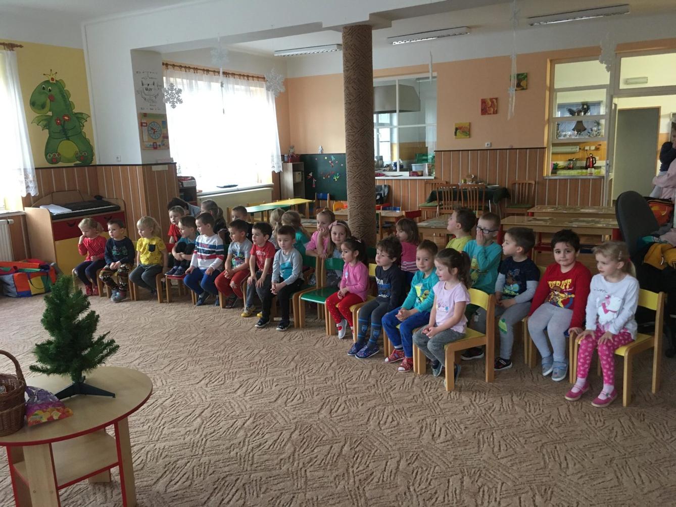 Divadlo - JAK SI JEŽÍŠEK UŽIL ČESKÉ VÁNOCE - 32