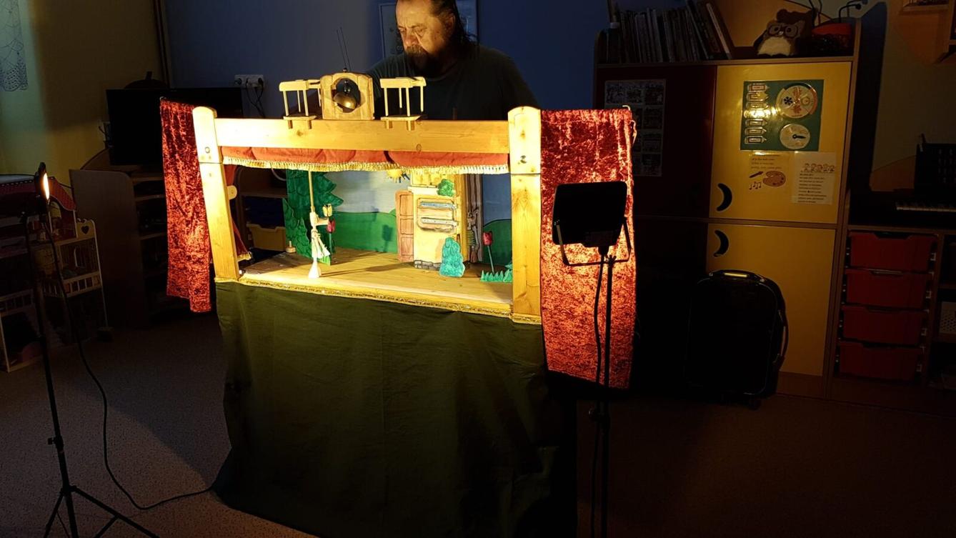 loutkové divadlo: ,,neposlušná kůzlátka" - 6