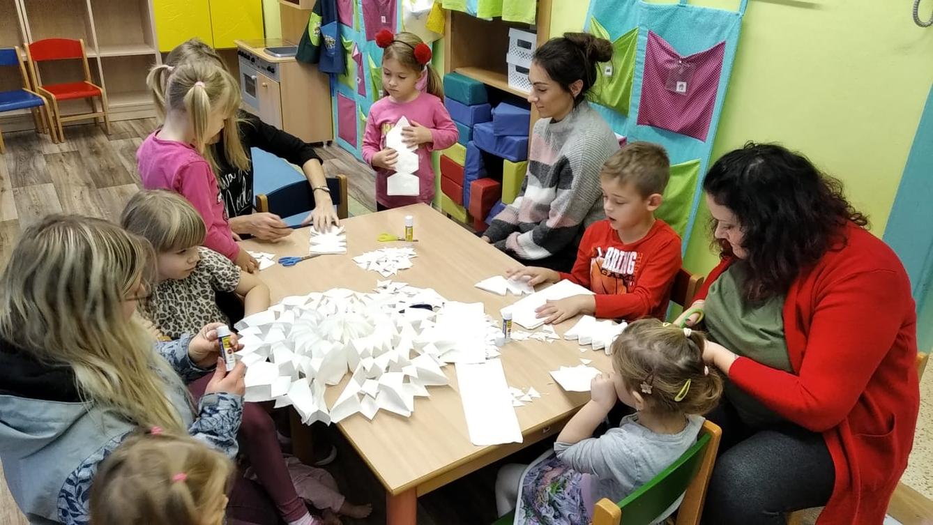 VÁNOČNÍ TVOŘENÍ S RODIČI - 23