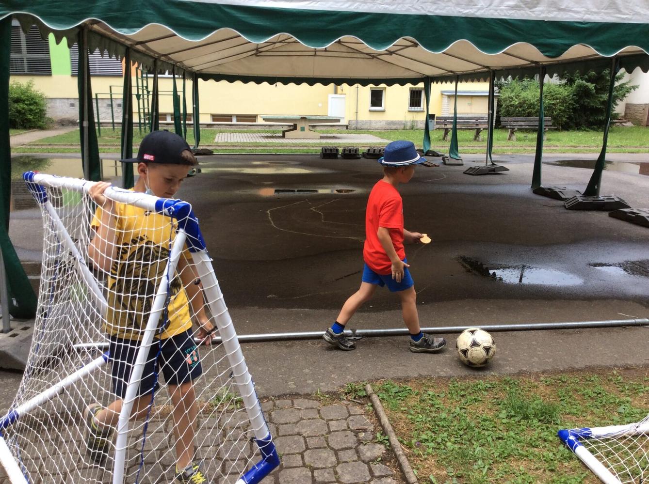 Závěrečný družinový mejdan - 13