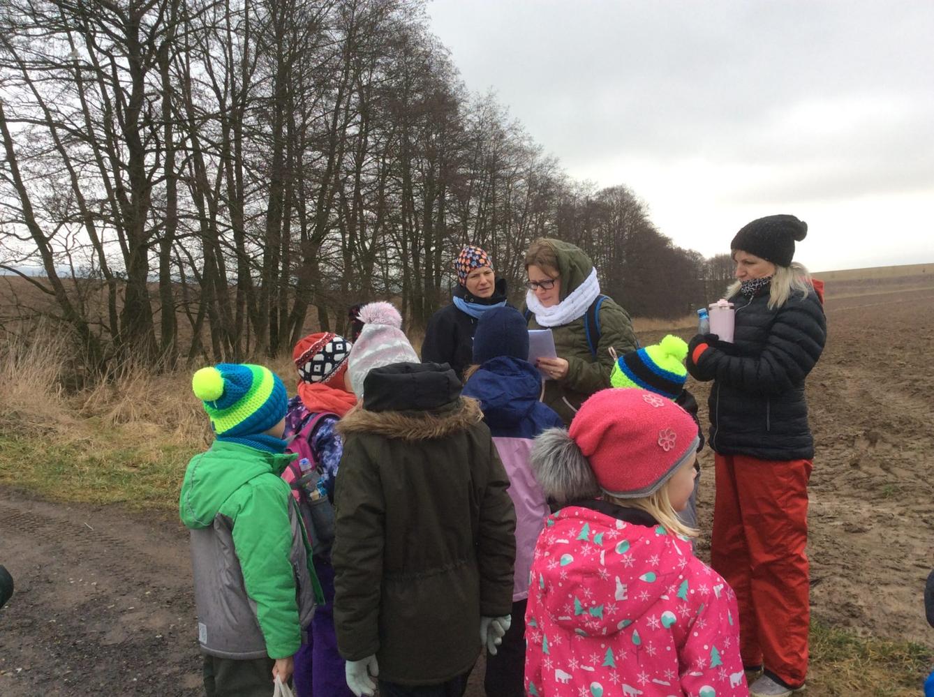 Vycházka k lesu - 12