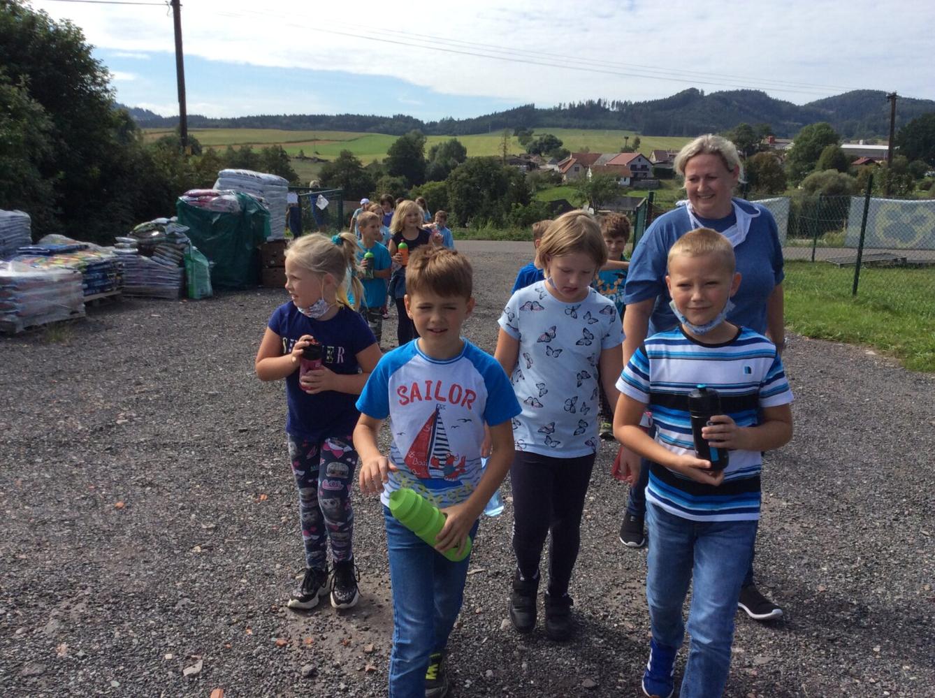 Družinka v zahradnictví - 14