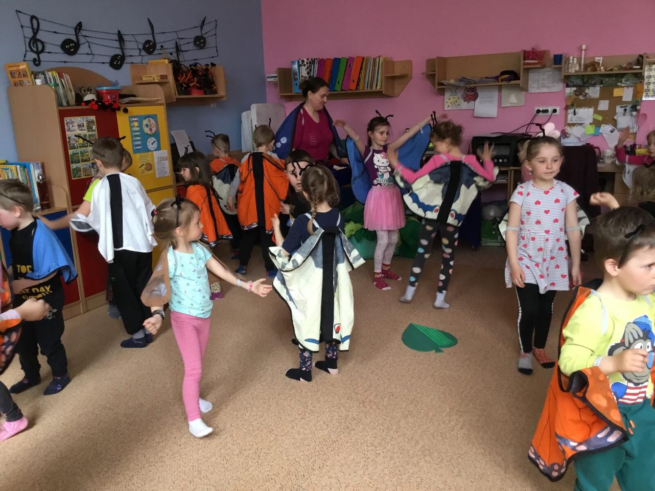 PROJEKTOVÝ DEN: ,,MOTÝLCI" - 35