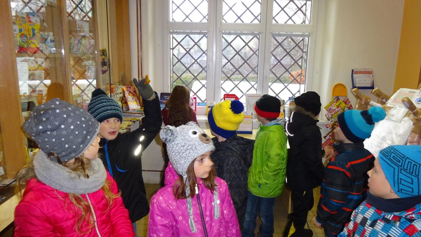 Listopad-Svátek Pohlednic a poštovní známky - 3