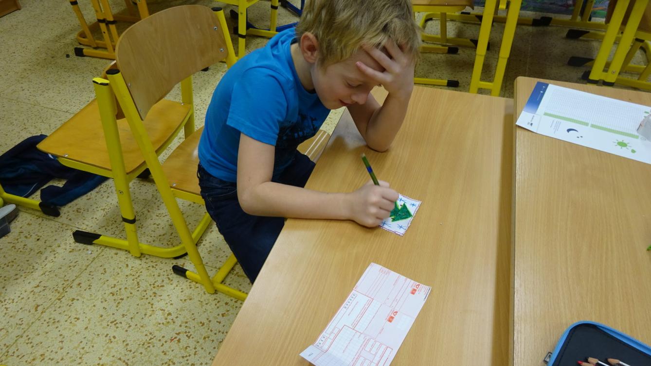 Listopad-Svátek Pohlednic a poštovní známky - 11