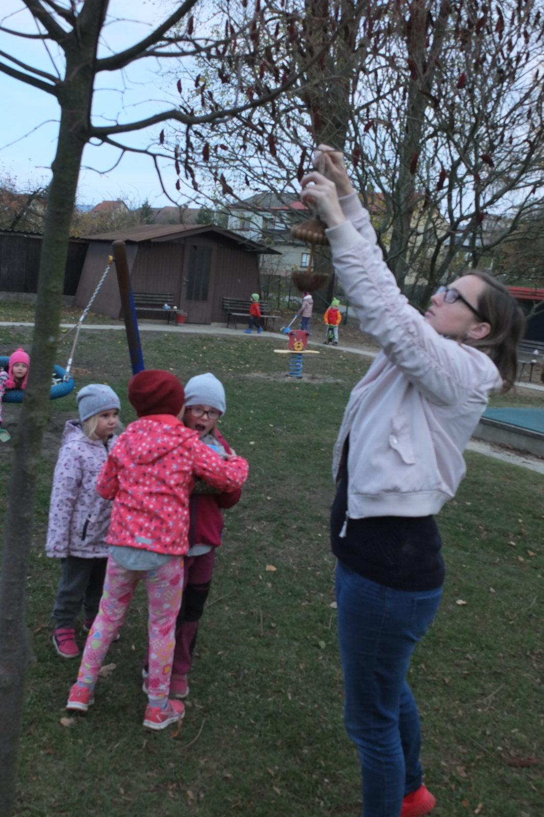 Sázení keříků s rodiči - 4