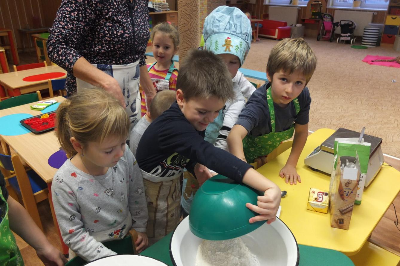 Pečení perníčků 27.11.2018 - 3