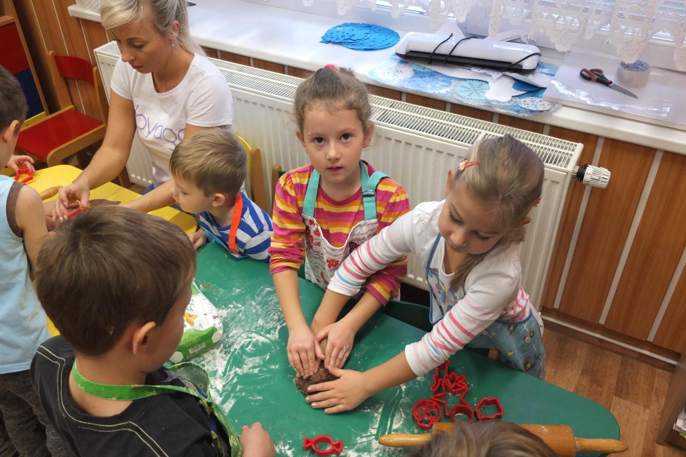 Pečení perníčků 27.11.2018 - 38