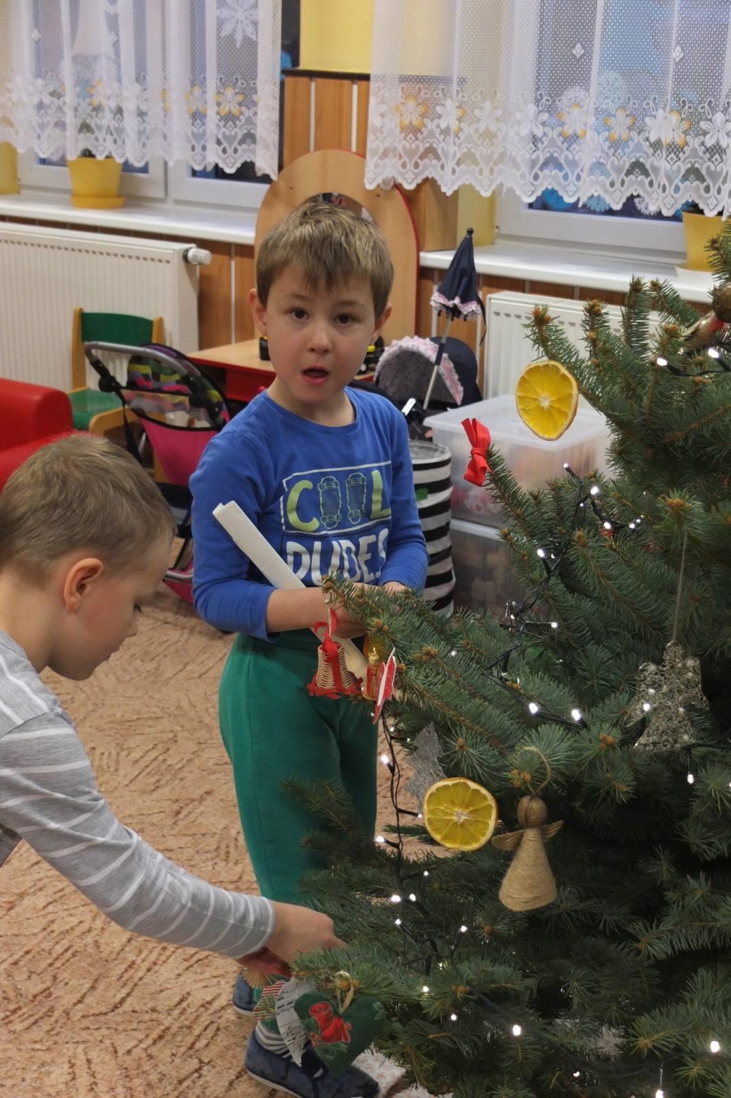 Strojení stromečku - 2