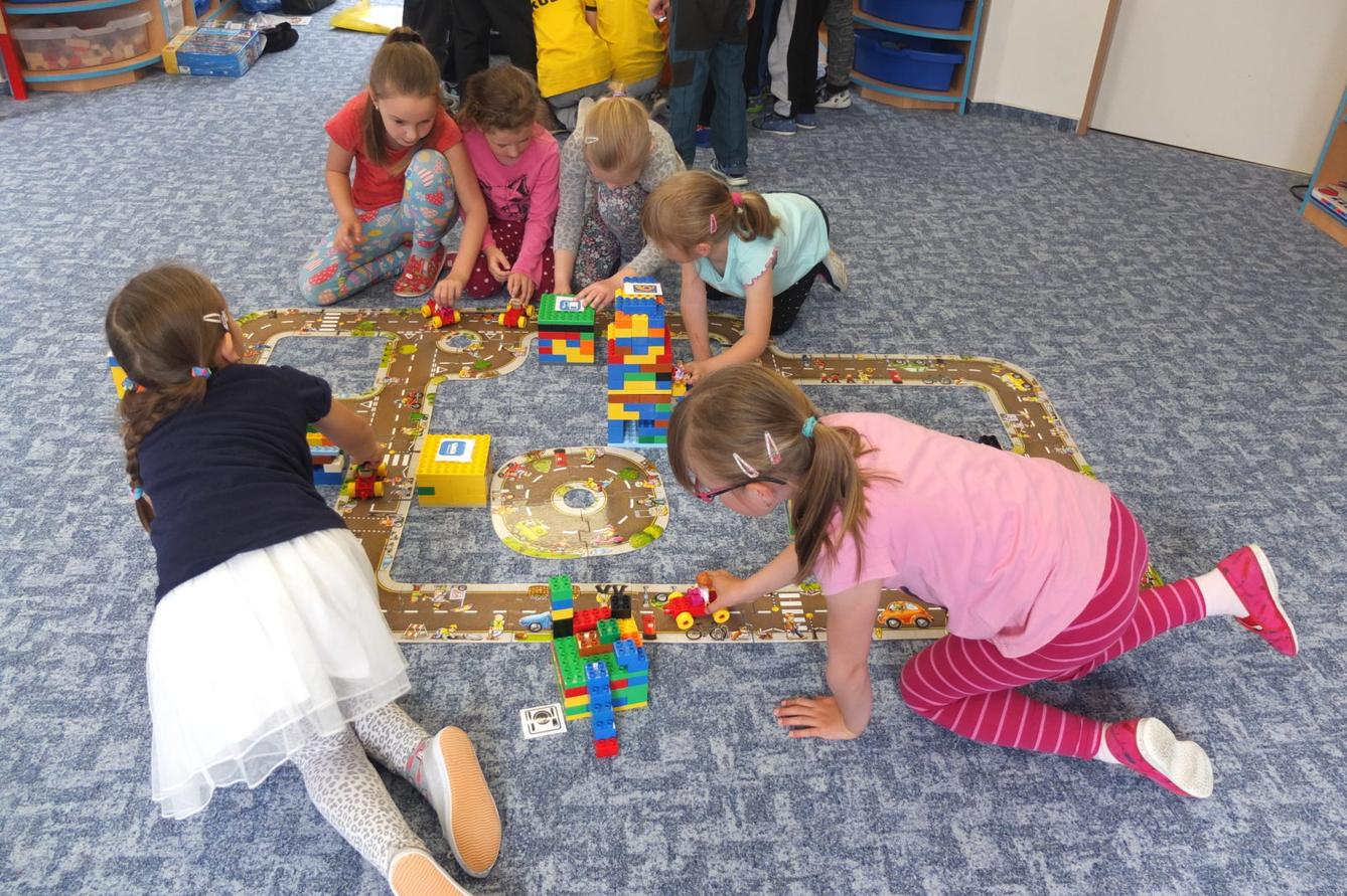 LEGO DUPLO " Stavitel města" - 42