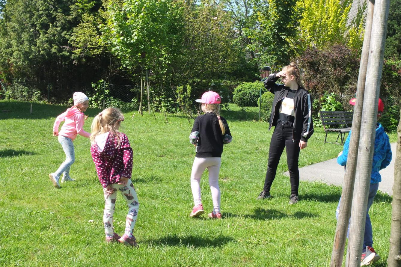 Tvorba hmyzích domečků s deváťáky - 26