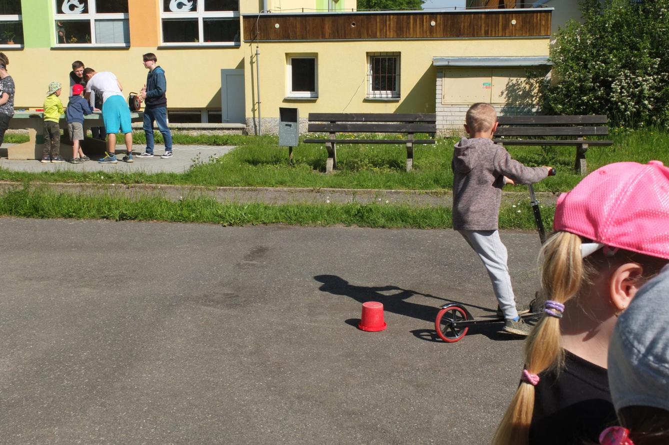 Hry s deváťáky - 30