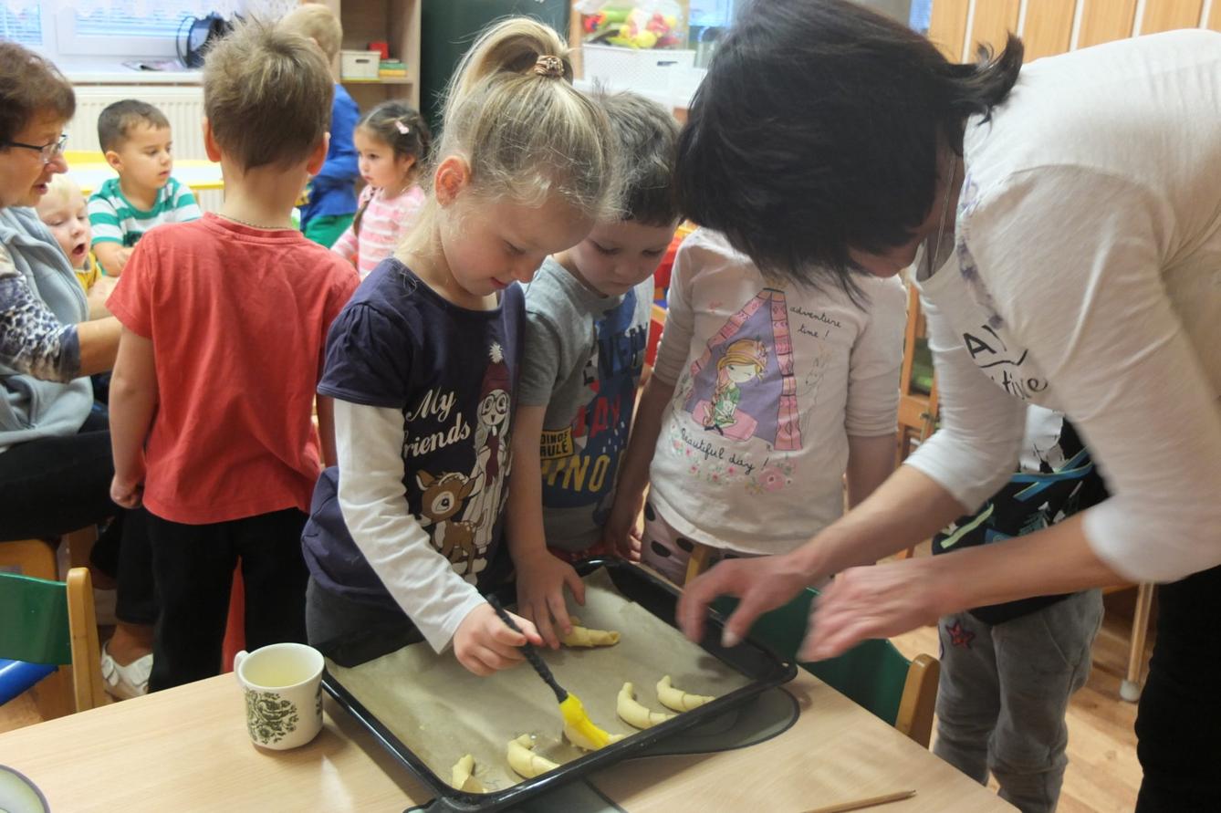 PEČENÍ SVATOMARTINSKÝCH ROHLÍČKŮ - 22