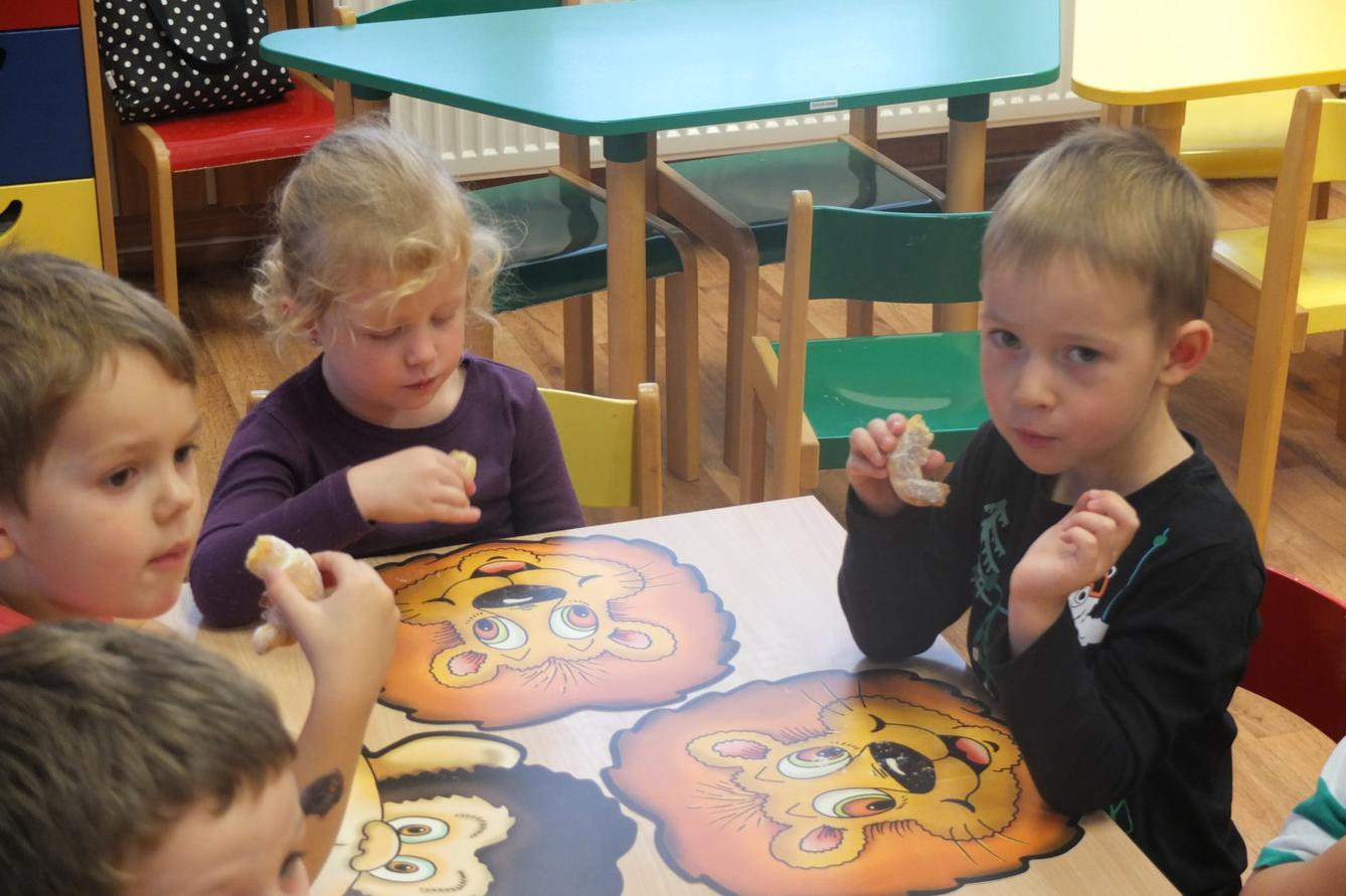 PEČENÍ SVATOMARTINSKÝCH ROHLÍČKŮ - 44