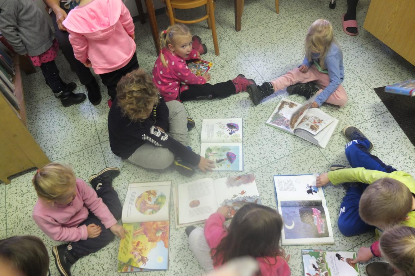 Návštěva knihovny - 12