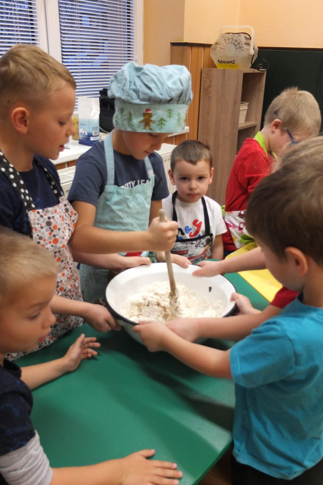 Pečení perníčků - 4