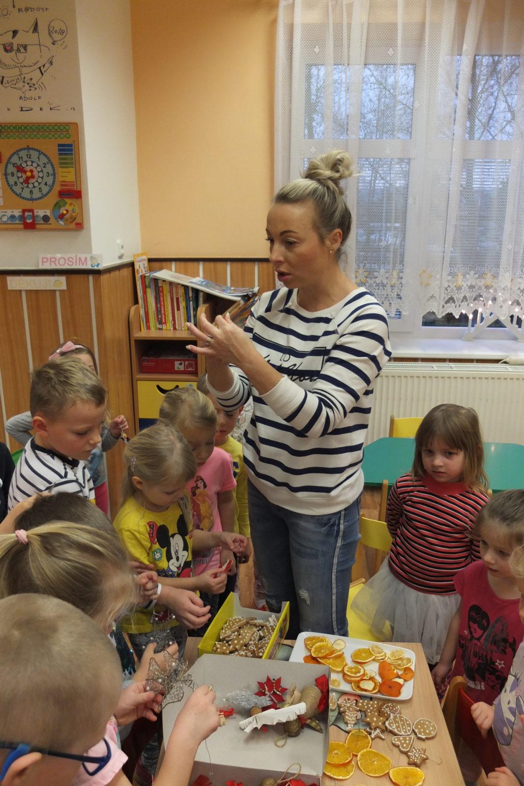 Zdobení stromečku - 1