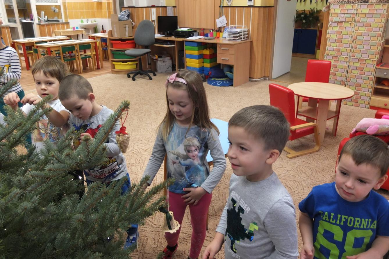 Zdobení stromečku - 6