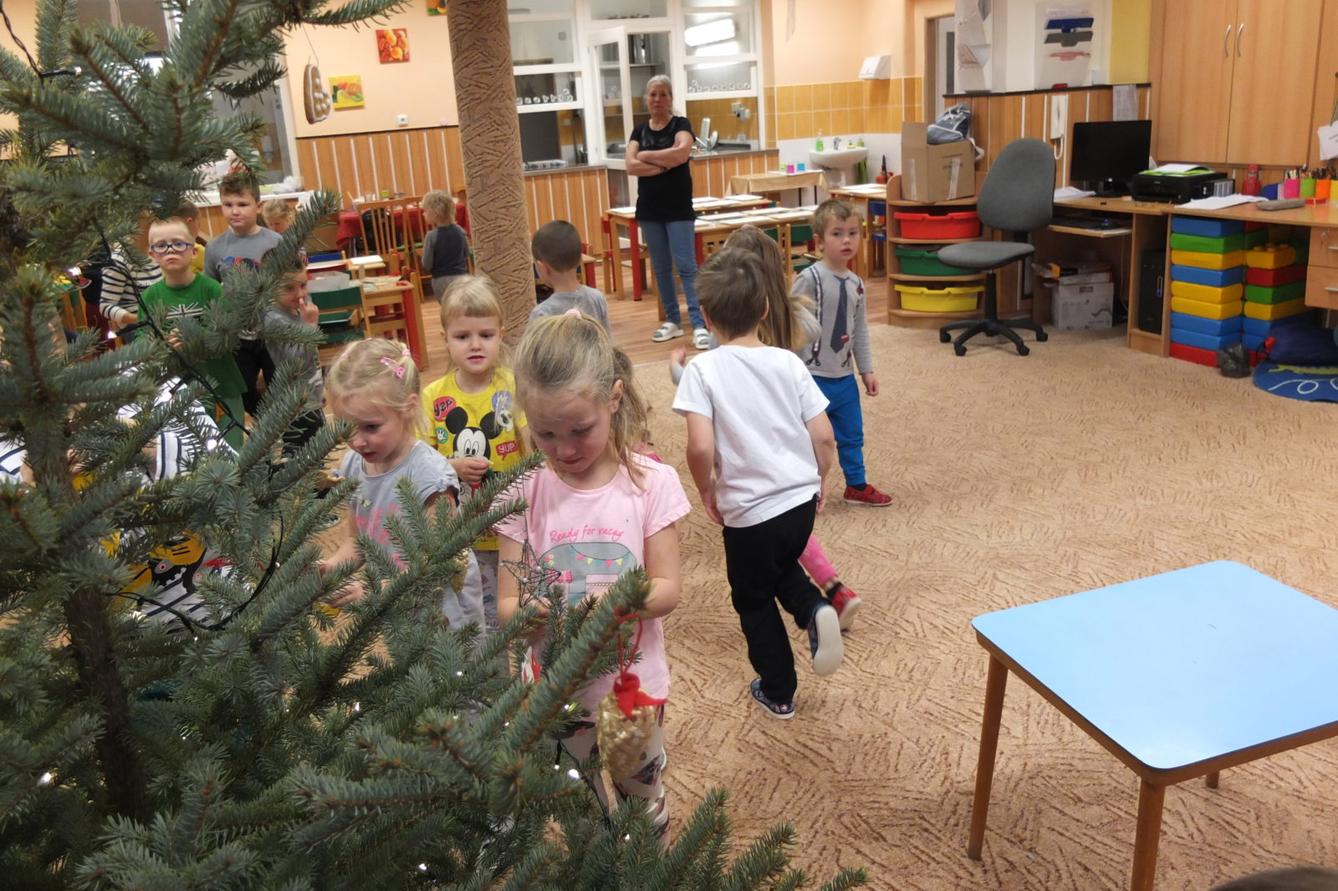 Zdobení stromečku - 7