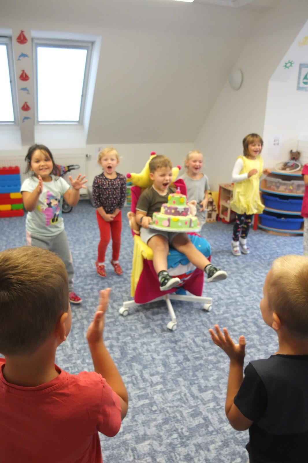 VÍŤA MÁ NAROZENINY - 5