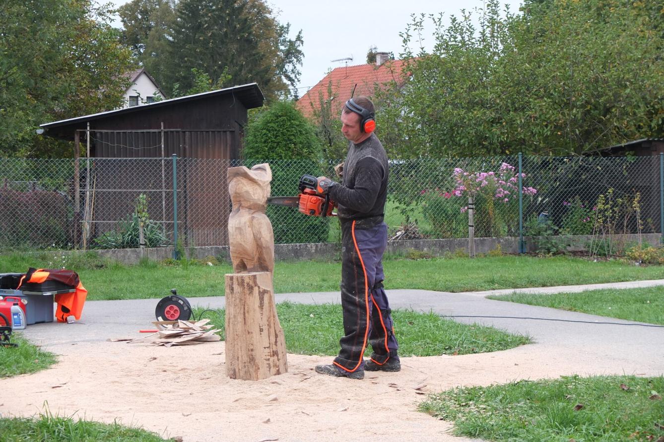 Sochy ze dřeva - p. Petrlák - 7