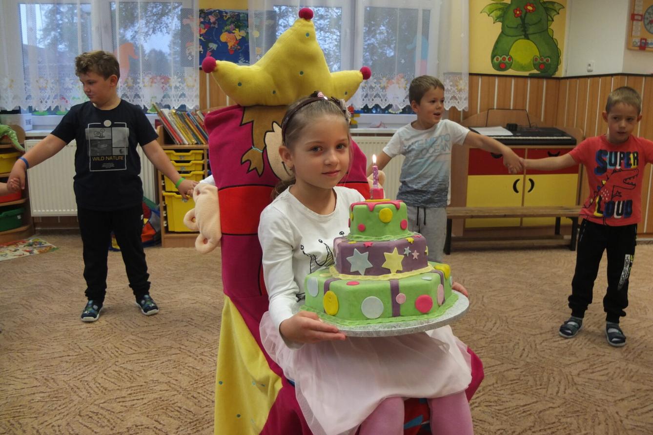 Anička a Amálka mají narozeniny - 2
