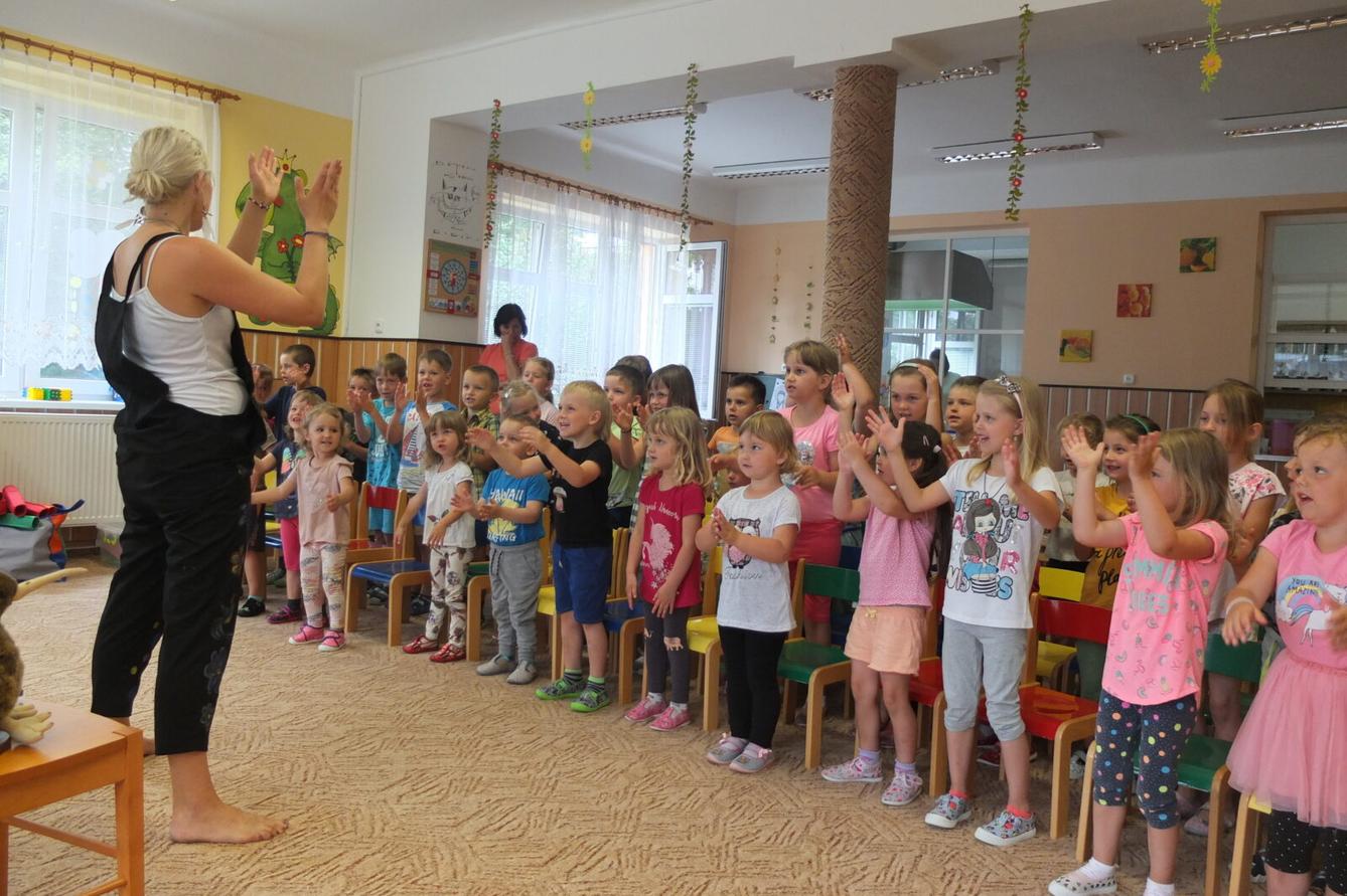 Divadlo U DVOU SLUNCÍ - 12