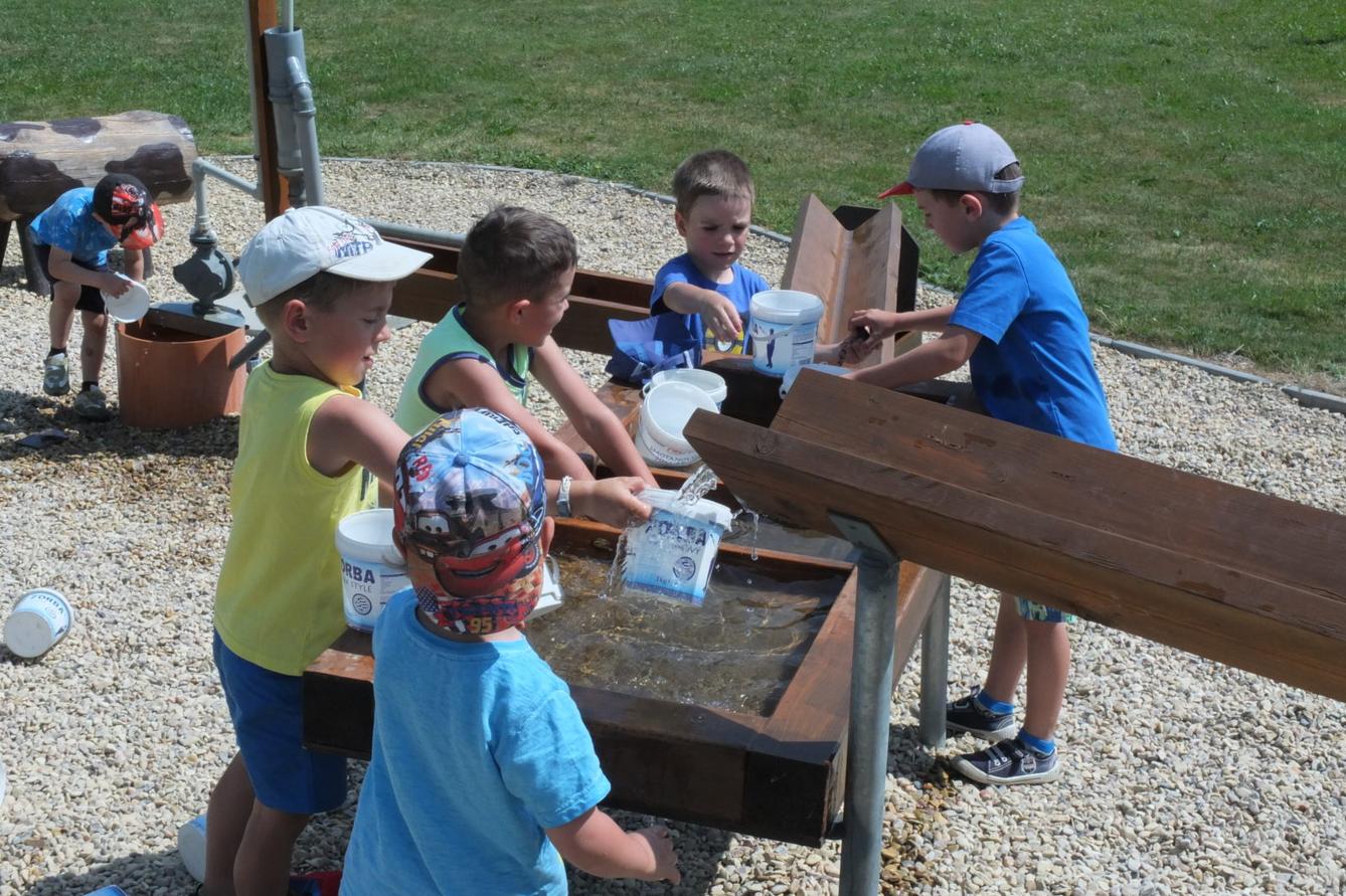 Den dětí v Pinguin parku - 75