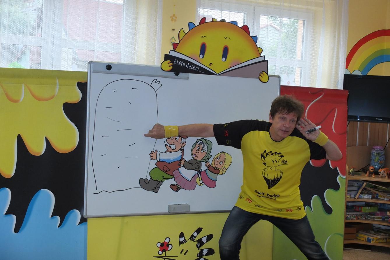 Ilustrátor Adolf Dudek v naší MŠ a loučení s předškoláky - 3