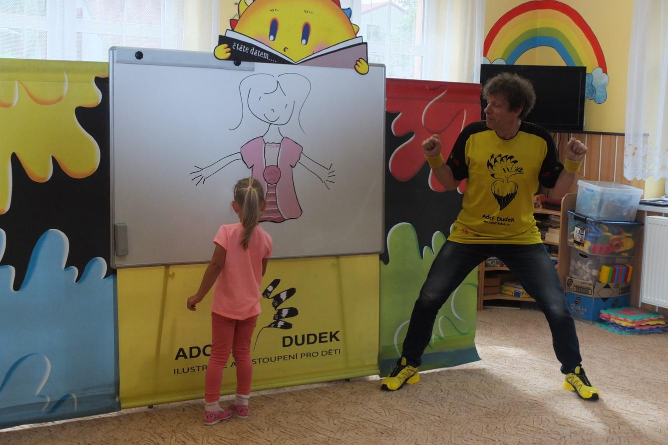 Ilustrátor Adolf Dudek v naší MŠ a loučení s předškoláky - 6