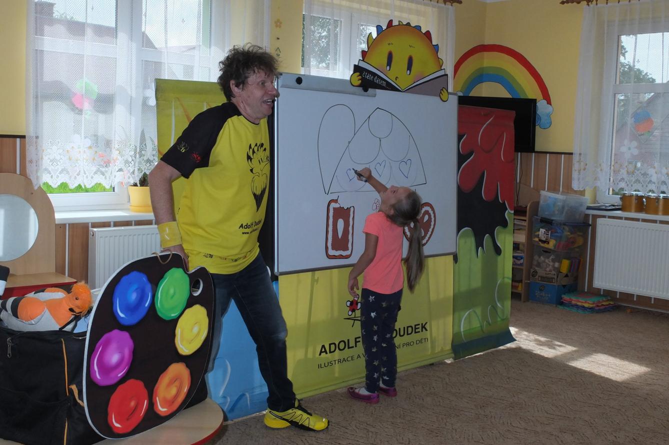 Ilustrátor Adolf Dudek v naší MŠ a loučení s předškoláky - 17