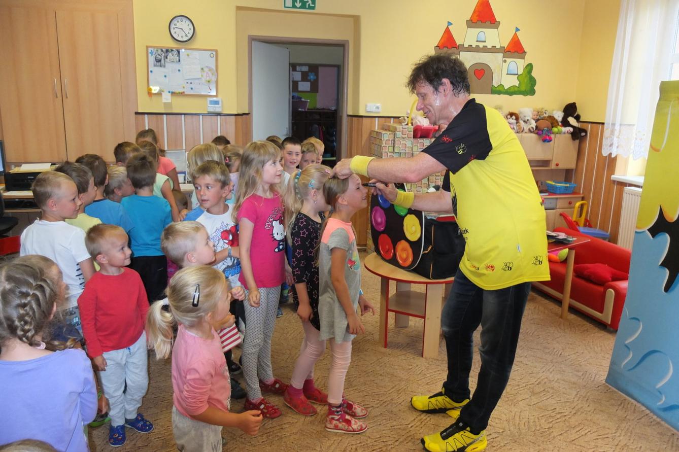 Ilustrátor Adolf Dudek v naší MŠ a loučení s předškoláky - 34