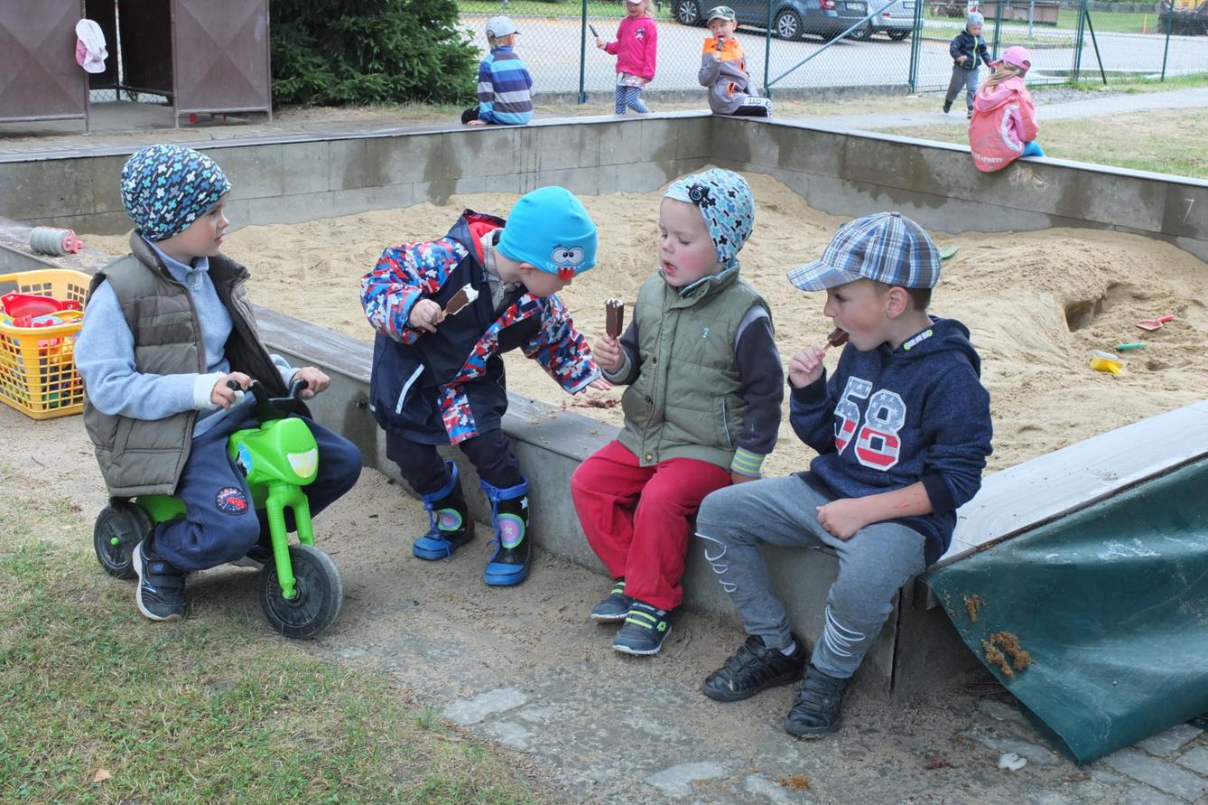 Ilustrátor Adolf Dudek v naší MŠ a loučení s předškoláky - 46