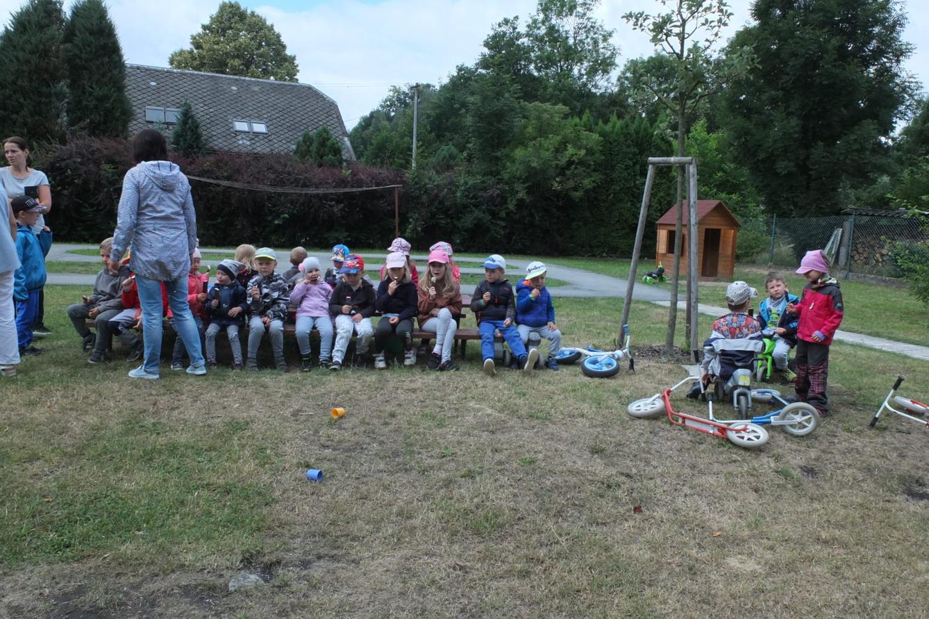 Ilustrátor Adolf Dudek v naší MŠ a loučení s předškoláky - 48