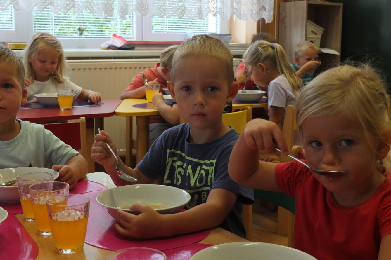 První dny nových kamarádů- oběd - 4