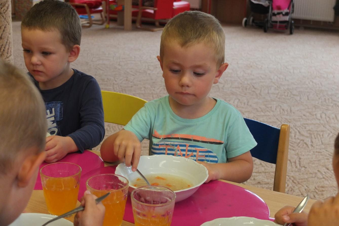 První dny nových kamarádů- oběd - 9