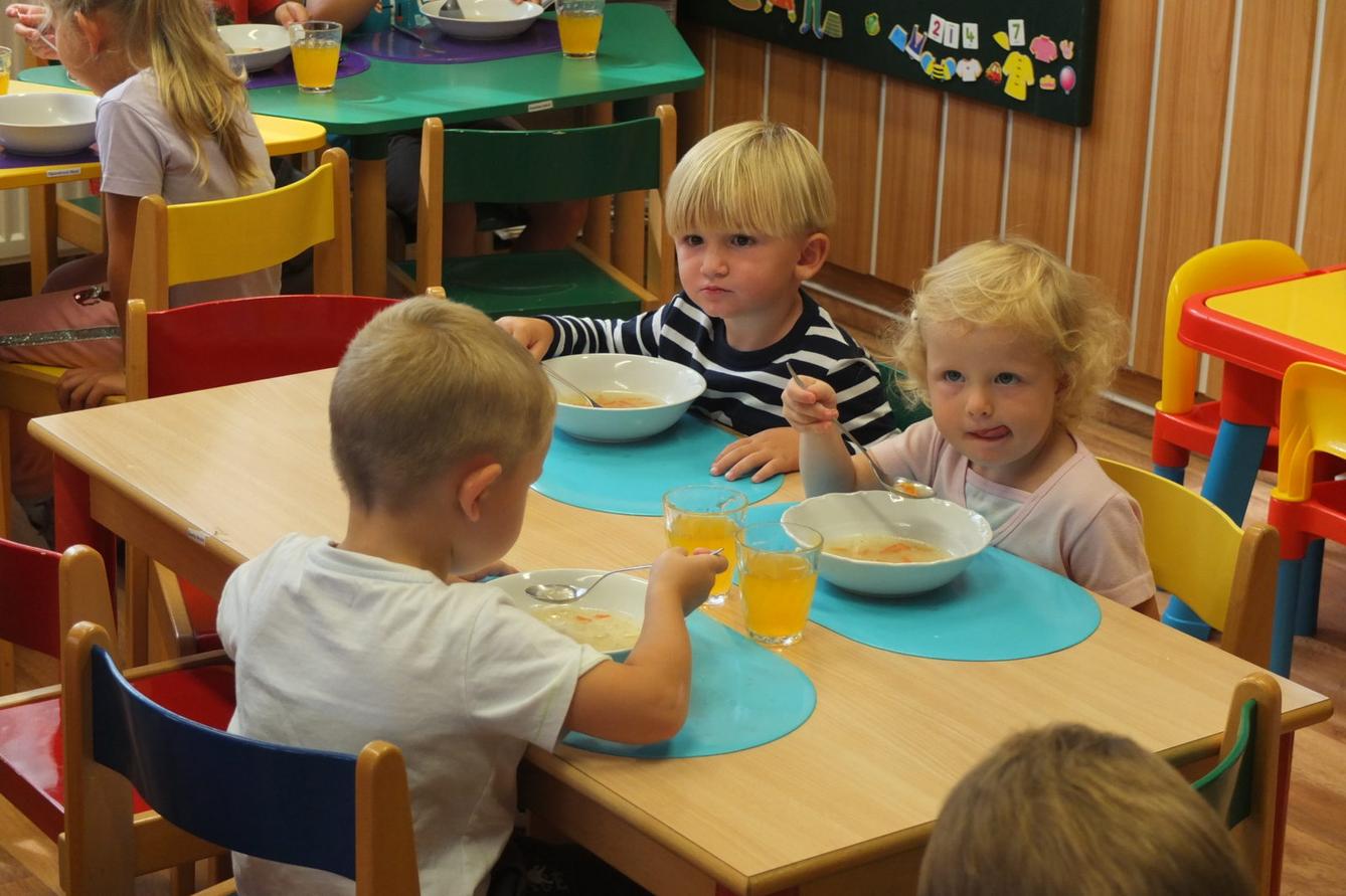 První oběd nových kamarádů - 10