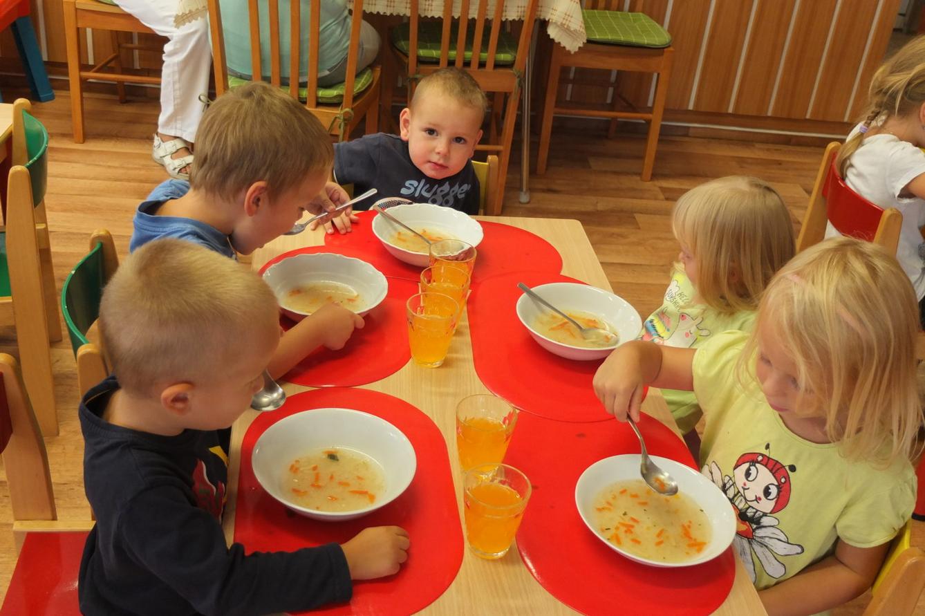 První oběd nových kamarádů - 11