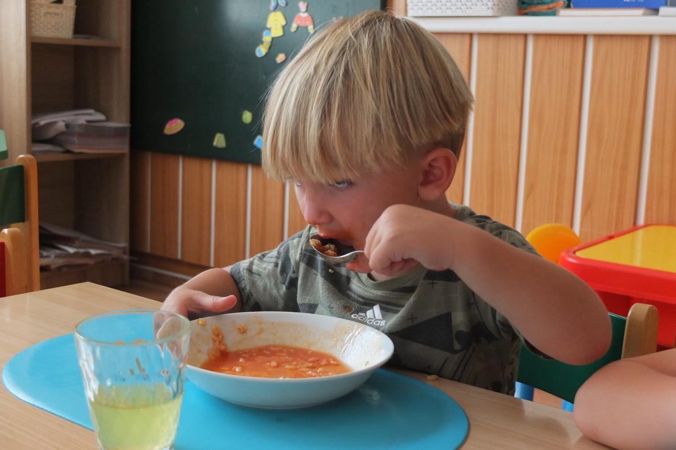 První dny nových kamarádů- oběd - 15