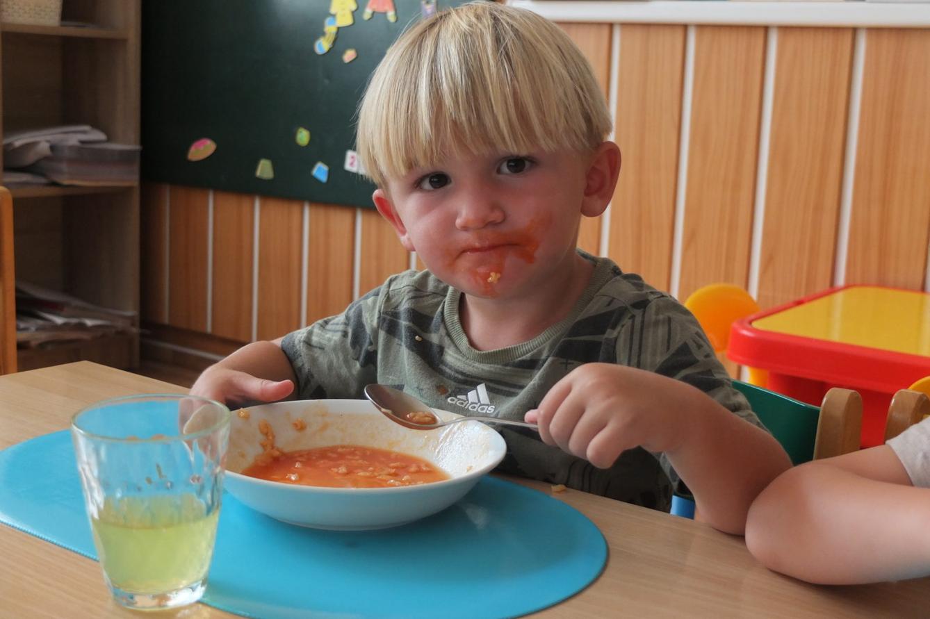 První oběd nových kamarádů - 13