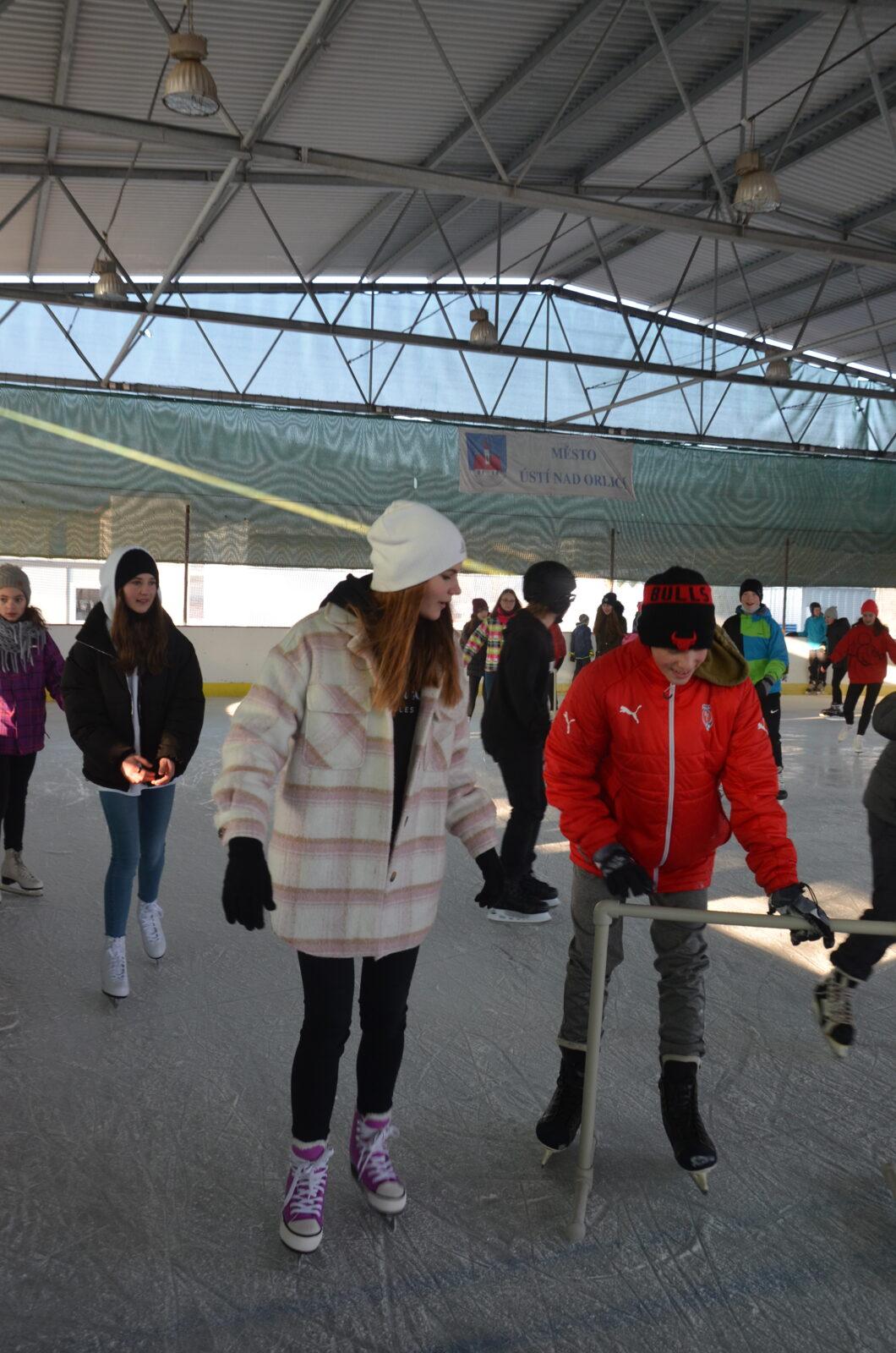 Vánoční bruslení II. stupně - 1