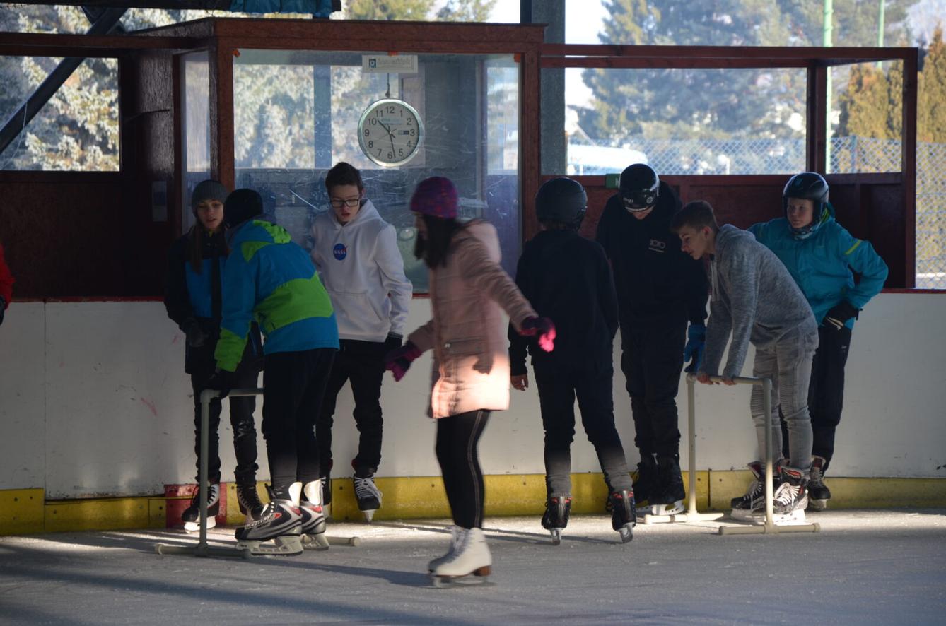 Vánoční bruslení II. stupně - 8