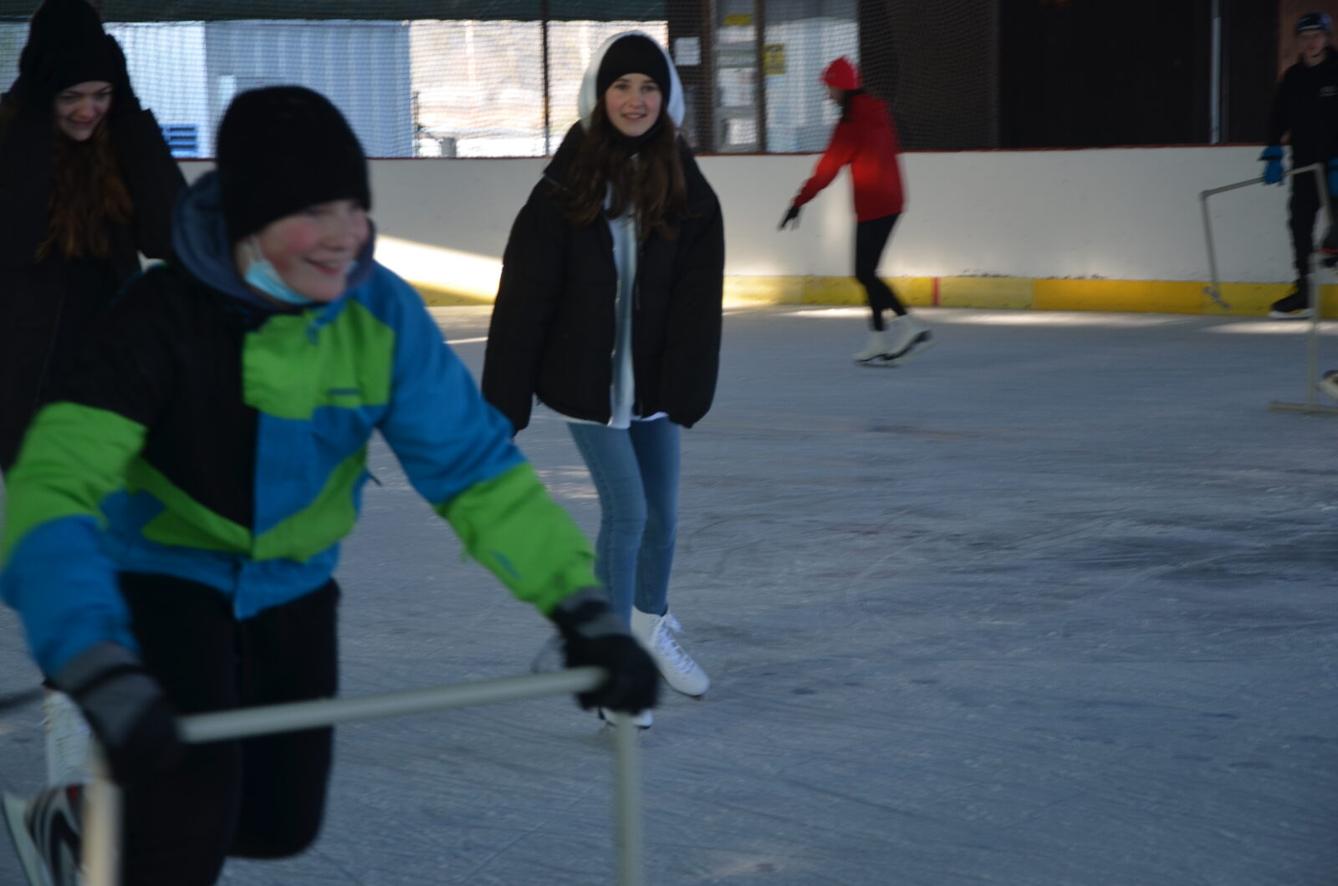 Vánoční bruslení II. stupně - 11