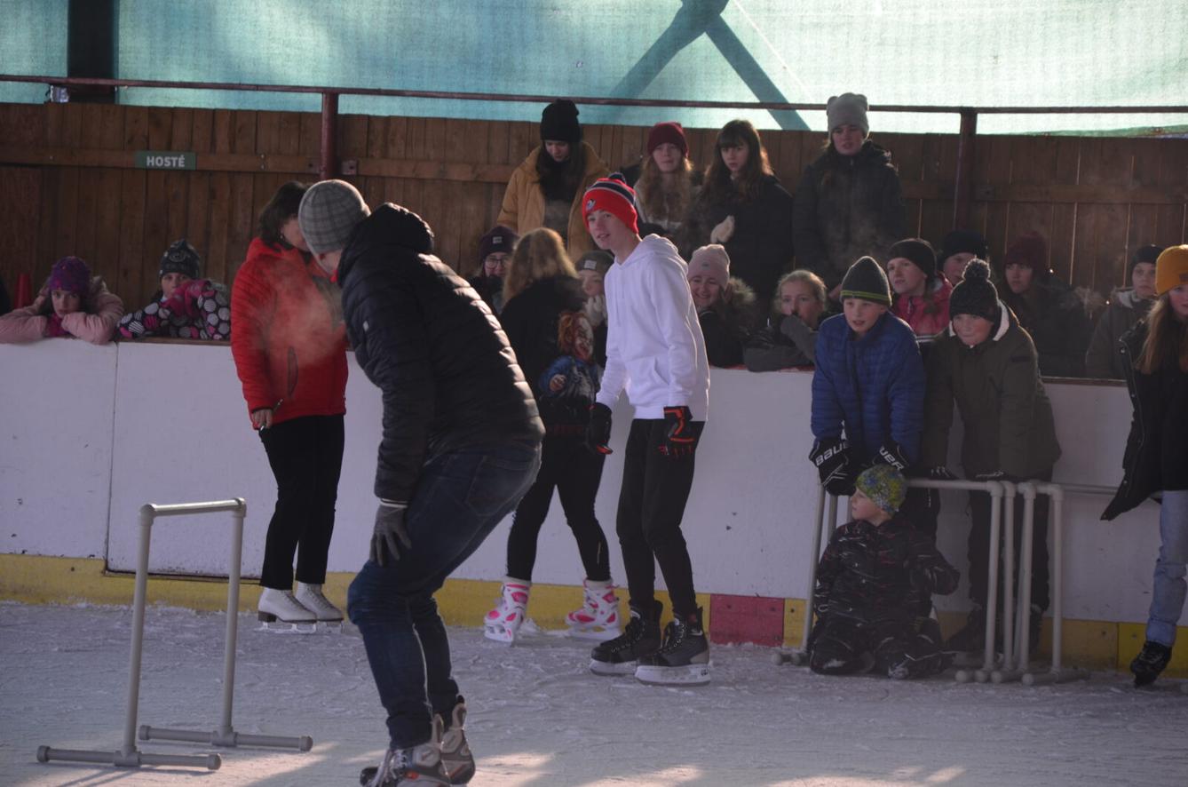 Vánoční bruslení II. stupně - 30