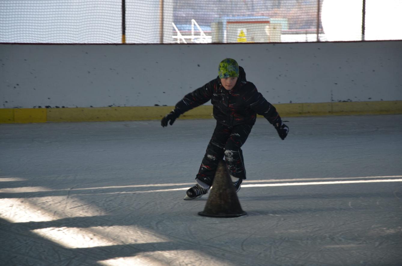 Vánoční bruslení II. stupně - 43