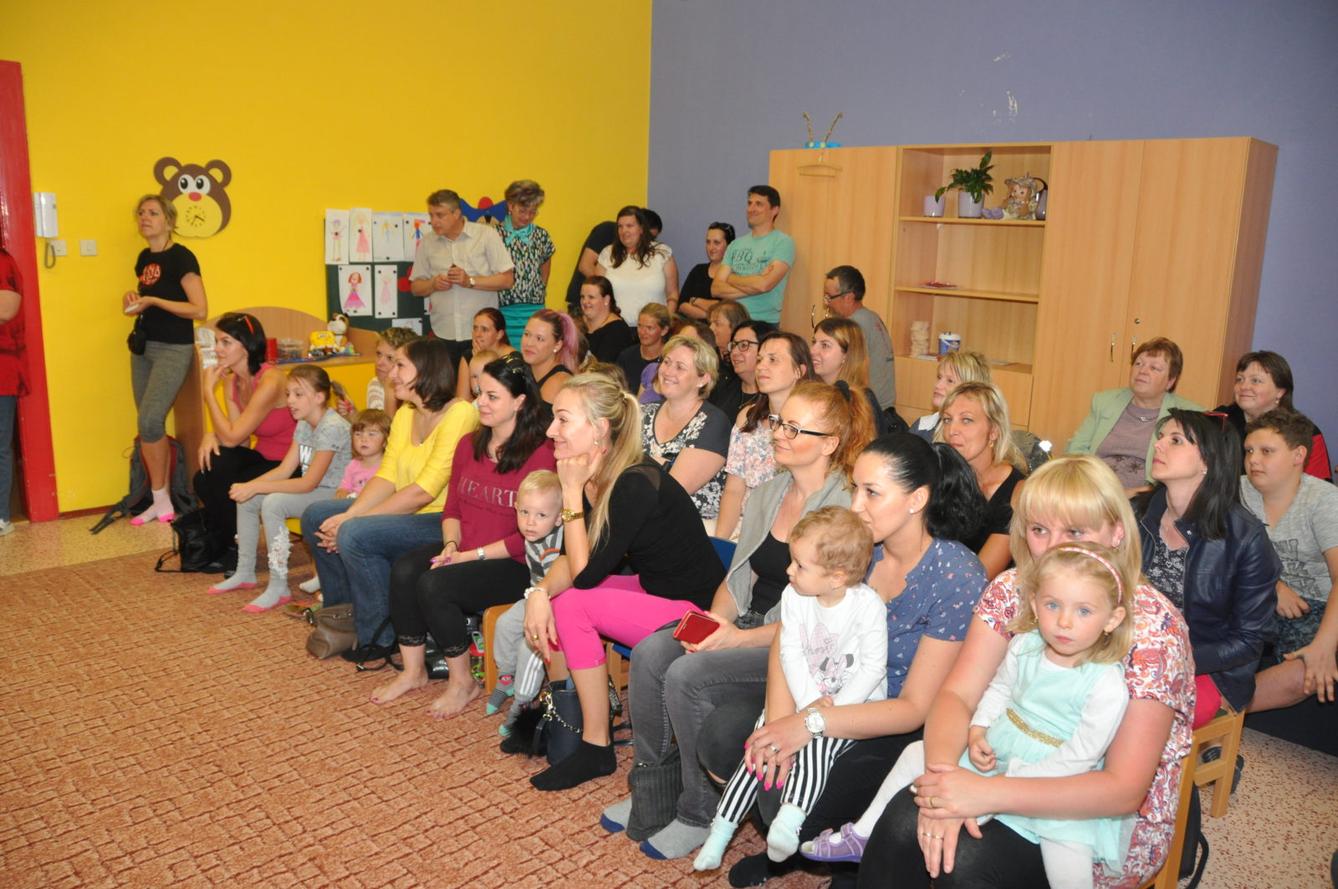 Besídka "Den maminek" - 1