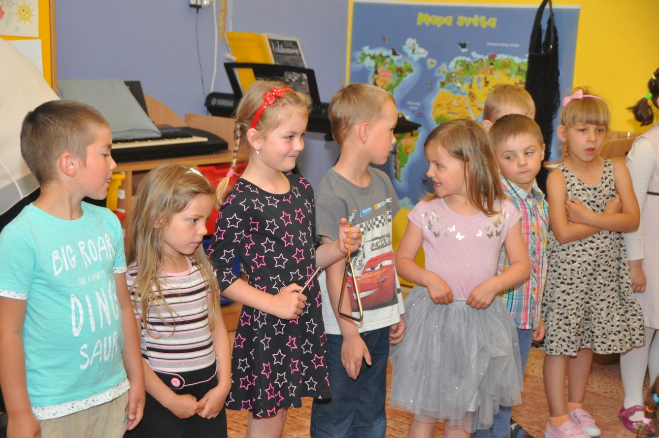 Besídka "Den maminek" - 32